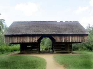 Cantilevered barn