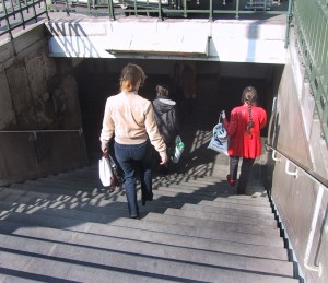 pont neuf metro stairs